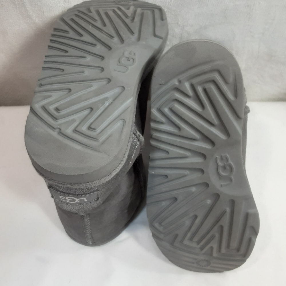 UGG Kids Classic Short Boots in Gray - Picture 3 of 12